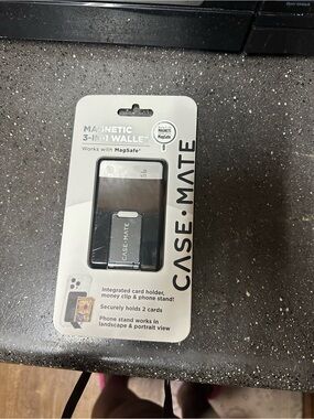 case-mate Magnetic 3-in-1 Wallet - Black